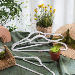 Sametová ramínka balení 30 ks | bílé č.3