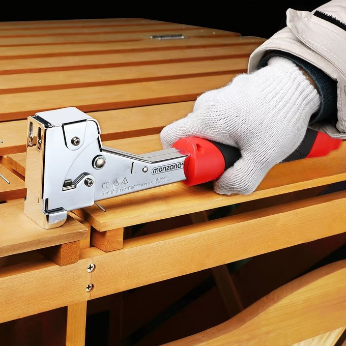 Sponkovací kladivo z nerezové oceli