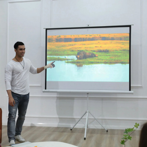 Projekční plátno se stativem, 171 x 131 cm | bílé č.4