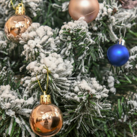 Umělý vánoční mini stromek 60 cm | zelený + bílý č.4