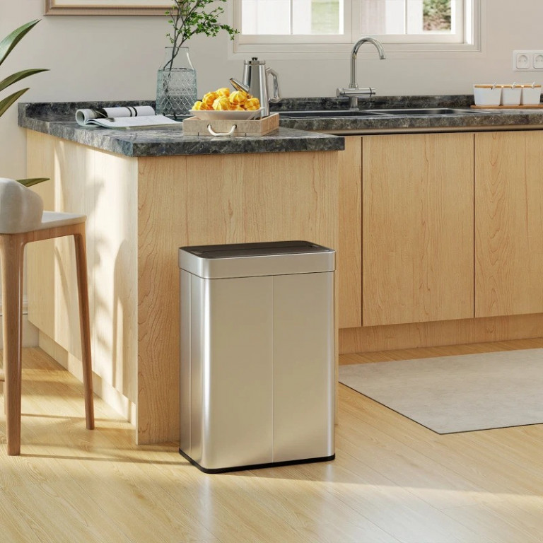 Odpadkový koš s motýlkovým víkem na senzor, 55 litrů | stříbrný