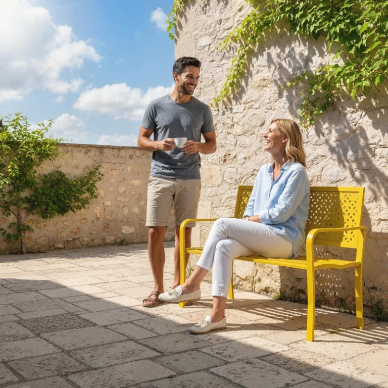 Kovová zahradní lavice 127 x 61 x 85 cm | žlutá