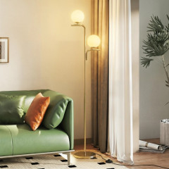 Moderní lampa se skleněnými kulovými stínidly | zlatá č.1