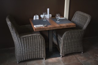 Stôl z masívneho dreva Modesto - 800x800x53mm - Made in Czech č.1
