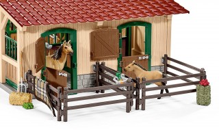 Schleich 42195 Stajňa s koňmi a príslušenstvom č.3