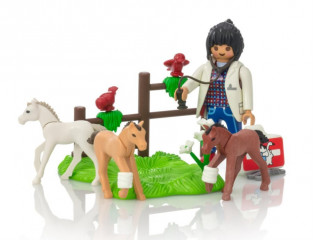 Playmobil 9207 Veľkonočné vajíčko Zverolekárka so žriebätkami č.3