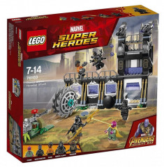 LEGO Super Heroes 76103 Corvus Glaive útočí č.1
