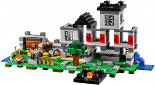 LEGO Minecraft 21127 The Fortress (Pevnosť) - ľahko poničený kartón (foto v galérii) č.3