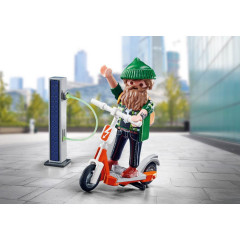 Playmobil 70873 Hipster s elektrickým skútrom č.3