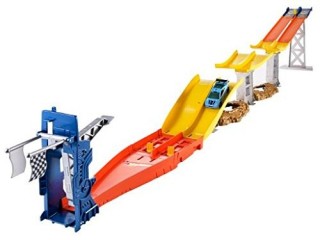 Mattel Hot Wheels Závodná dráha s dvoma skokmi č.1